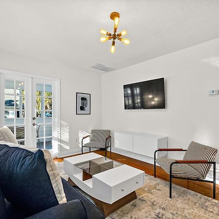 Апартаменты Private Uptown Flat - Walk To Nights Of Lights! Сент-Огастин Экстерьер фото